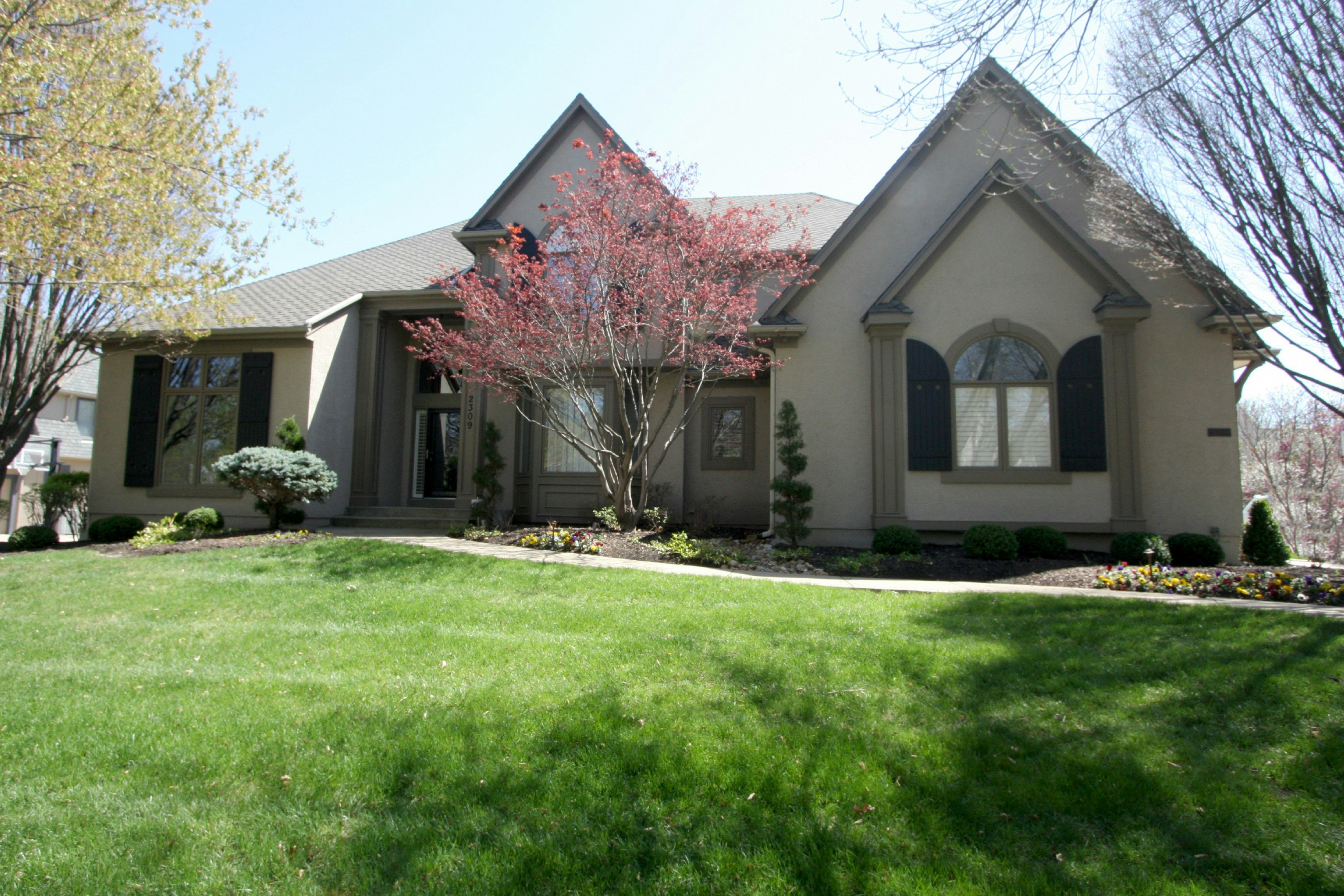 2309 West 125th Street, Leawood, KS 66209, Presented by ERICH GOLDSTEIN